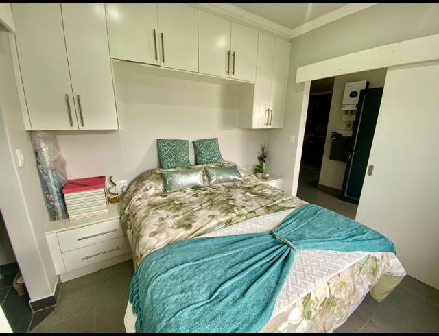 2 BEDROOM RETIREMENT UNIT TO LET IN DANA BAY
